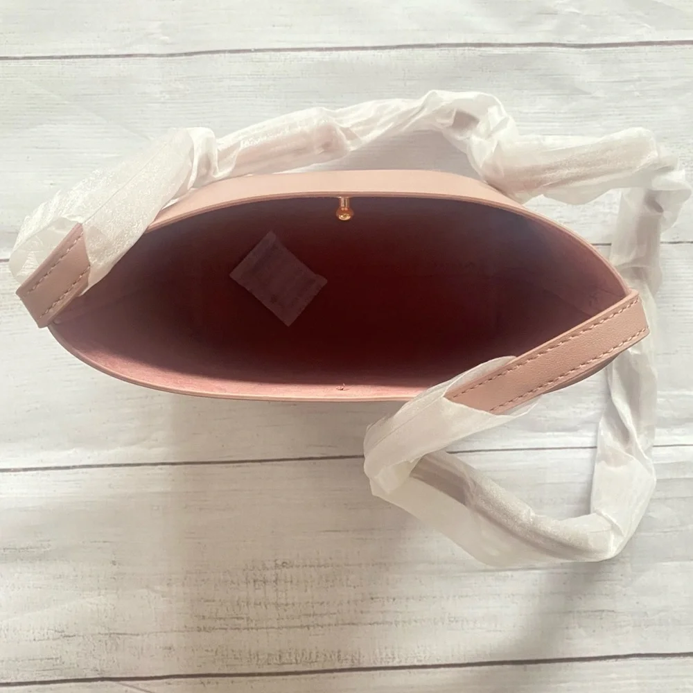 NEW SAMARA Vegan Leather Shoulder Bag in Peony
